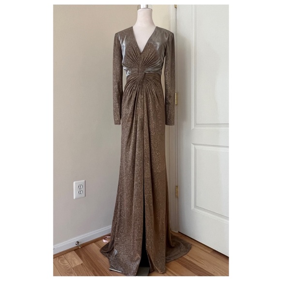 Mac Duggal Plunge Neck Metallic Long Sleeve Gown - Picture 9 of 16